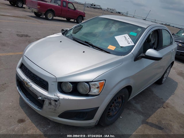 Chevrolet Sonic Ls Auto 2016 1G1JA5SHXG4116299 Image 2