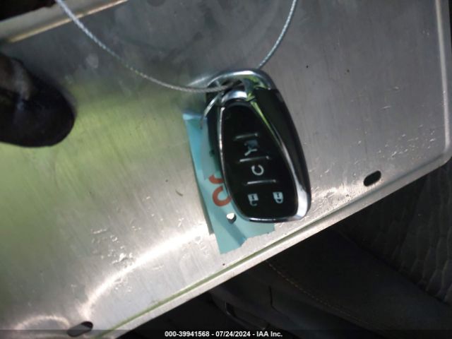 2GNAXKEV9K6277490 Chevrolet EQUINOX LT