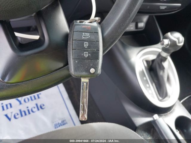 KNDJN2A29H7439024 KIA Soul