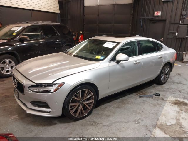 LVY982MKXJP032799 Volvo S90 T5 Momentum