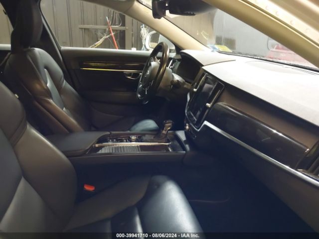 LVY982MKXJP032799 Volvo S90 T5 Momentum