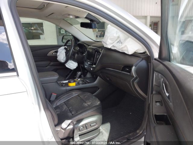 1GNEVHKW5KJ124275 Chevrolet Traverse 3lt