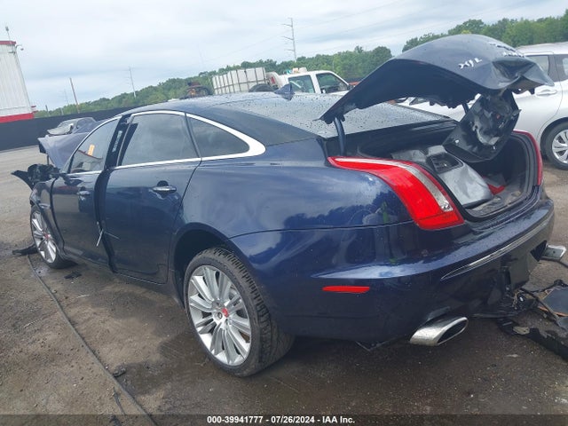 2014 JAGUAR XJ SAJWA2GT7EMV71599 Photo 2