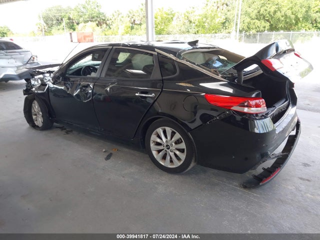 KIA Optima Lx 2018 5XXGT4L33JG255065 Image 3