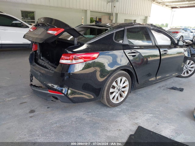 KIA Optima Lx 2018 5XXGT4L33JG255065 Image 4