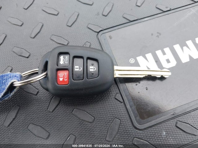 Toyota COROLLA LE 2015 5YFBURHEXFP266268 Image 11