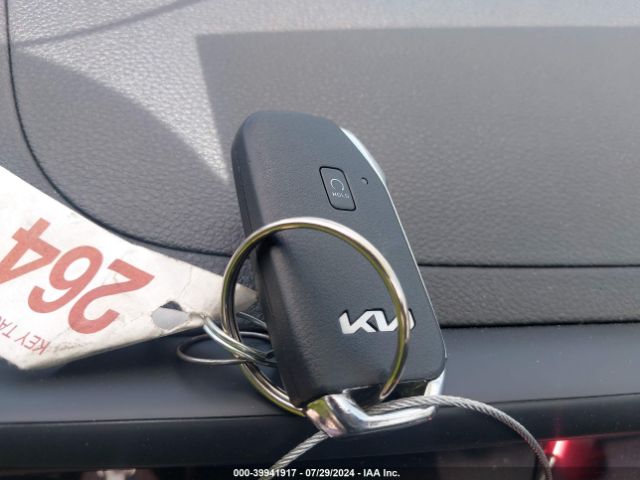 KNDER2AA2R7482733 KIA SELTOS EX