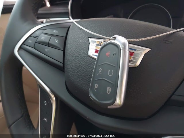1GYKNERS0HZ145746 Cadillac Xt5 Premium Luxury