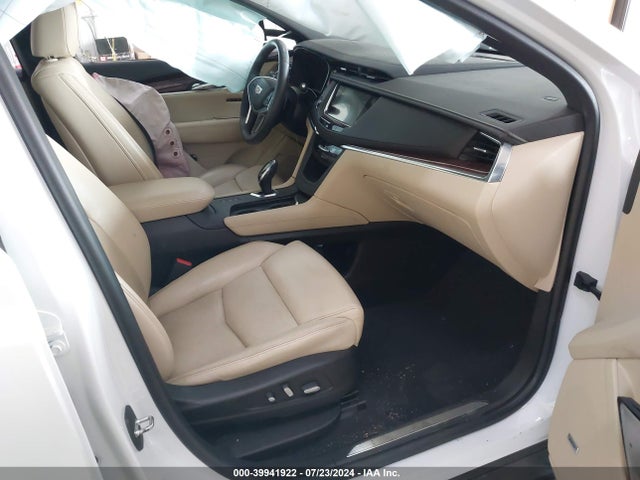 1GYKNERS0HZ145746 Cadillac Xt5 Premium Luxury