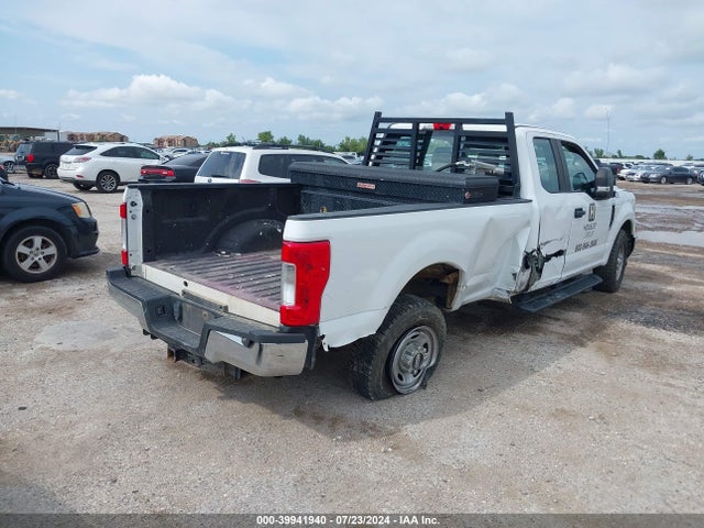 Ford F-250 Xl 2017 1FT7X2A63HEF11354 Image 4