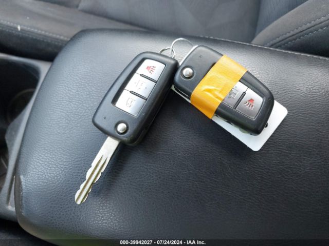 KNMAT2MV4FP577000 Nissan ROGUE S