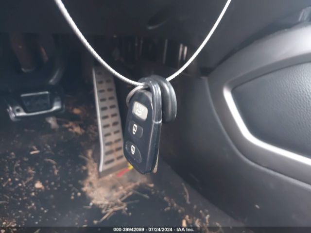 KMHTC6AD8EU216912 Hyundai Veloster Base W/black