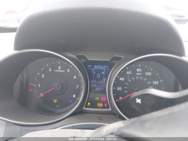 KMHTC6AD8EU216912 Hyundai Veloster Base W/black