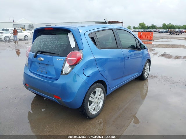Chevrolet Spark 1lt Auto 2014 KL8CD6S90EC437026 Image 4