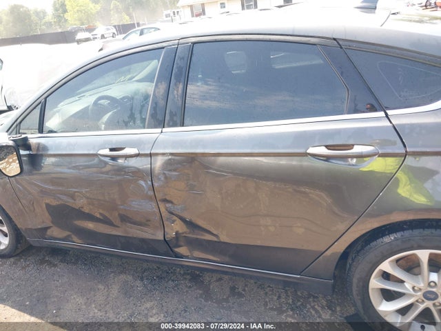 Ford FUSION SE 2019 3FA6P0HD1KR163021 Image 14