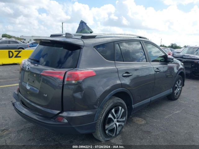 JTMZFREVXJJ189380 Toyota RAV4 LE
