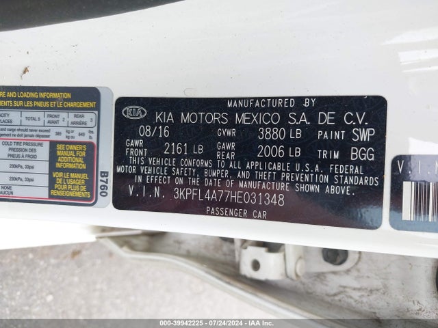 KIA FORTE LX 2017 3KPFL4A77HE031348 Image 9