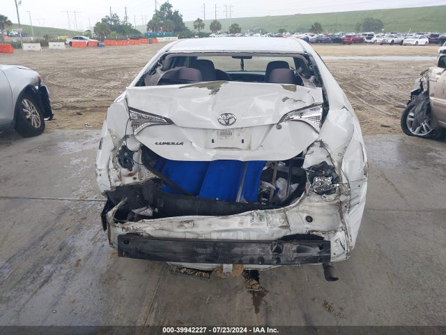 Toyota COROLLA L 2017 5YFBURHE6HP672373 Image 17