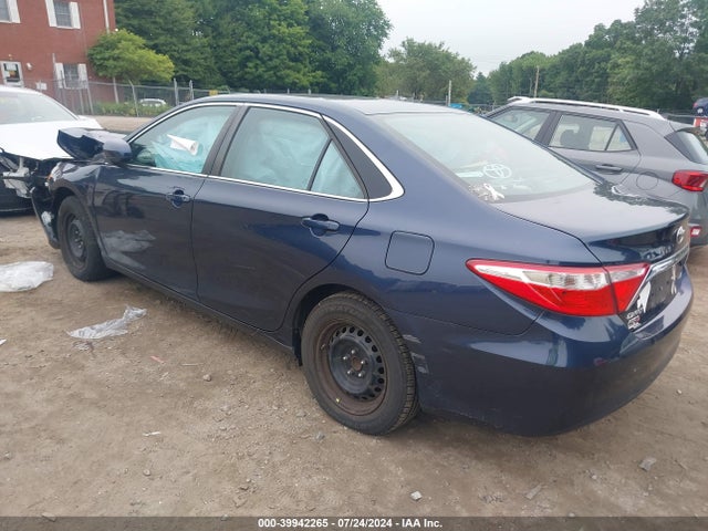 Toyota CAMRY LE 2016 4T4BF1FK1GR558563 Image 3