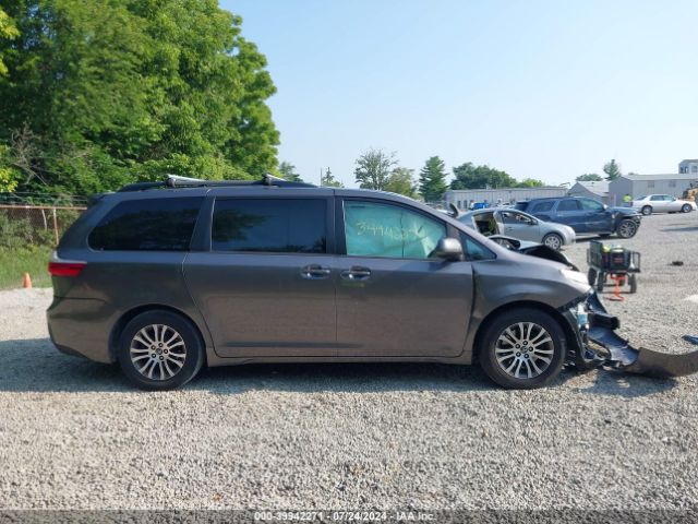 5TDYK3DC4GS715714 Toyota Sienna Xle 8 Passenger