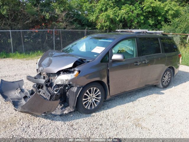 5TDYK3DC4GS715714 Toyota Sienna Xle 8 Passenger