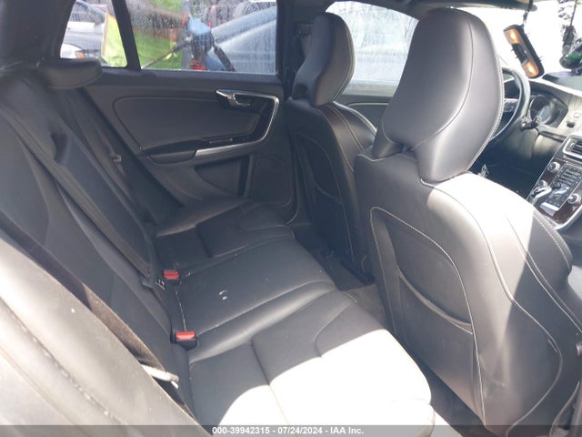 YV140MEM7H1333414 Volvo V60 T5 Platinum