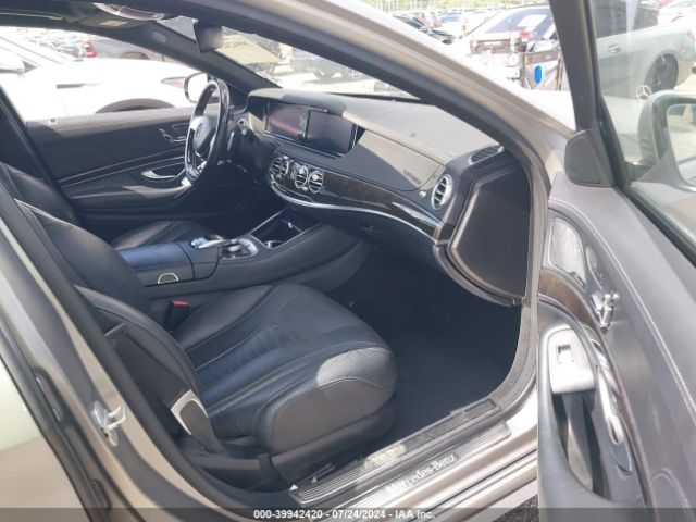 WDDUG8CB3FA162027 Mercedes-Benz S 550