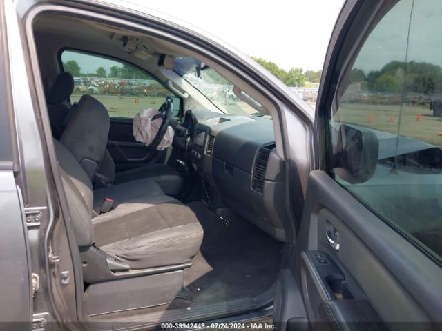 1N6BA0EK3FN511078 Nissan TITAN S