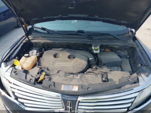 5LMCJ1C90GUJ30611 Lincoln Mkc Premier