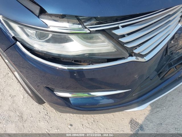 5LMCJ1C90GUJ30611 Lincoln Mkc Premier