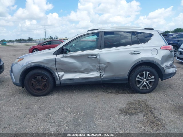 Toyota RAV4 LE 2016 2T3ZFREV8GW272316 Image 6