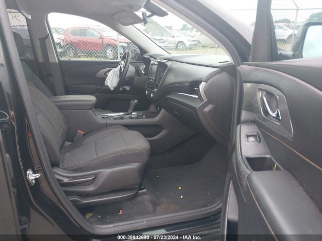 Chevrolet Traverse Ls 2018 1GNERFKW6JJ182077 Image 5