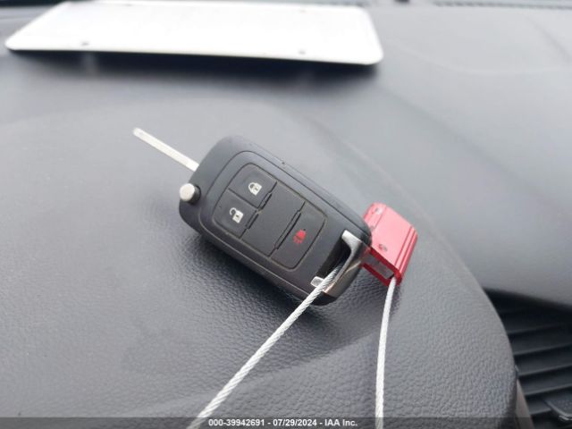 KL7CJKSB8HB102812 Chevrolet TRAX LS