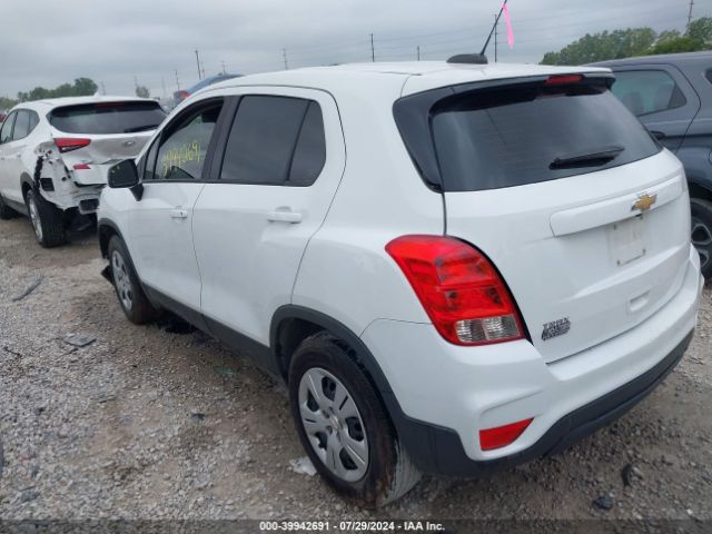 KL7CJKSB8HB102812 Chevrolet TRAX LS