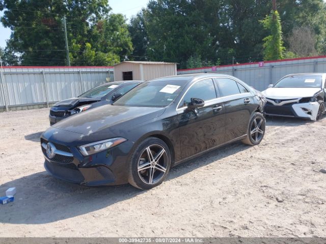 W1K3G4EB6NJ339833 Mercedes-Benz A 220