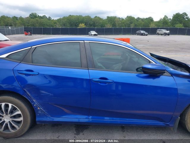 19XFC2F52JE041707 Honda Civic Lx