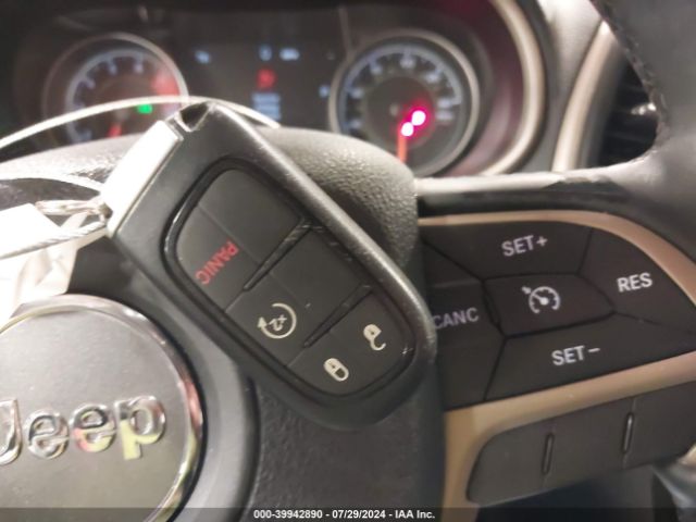 1C4PJMDS2HW513421 Jeep Cherokee Limited 4x4