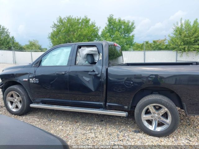 1C6RR7FT8HS829087 RAM 1500 Express Quad Cab 4x4 6'4 Box