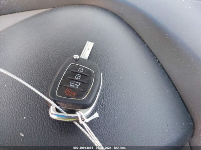 5NMZT3LB3HH019246 Hyundai Santa Fe Sport 2.4l