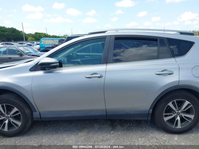2T3WFREVXHW375015 Toyota Rav4 Xle