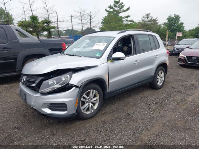 WVGBV7AX0GW612748 Volkswagen TIGUAN S