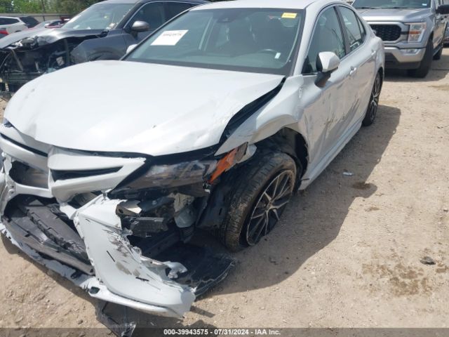 4T1G11AK2NU063226 Toyota CAMRY SE