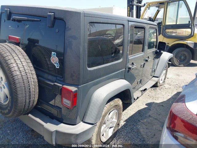 1C4BJWDG3HL678378 Jeep Wrangler Unlimited Sport 4x4