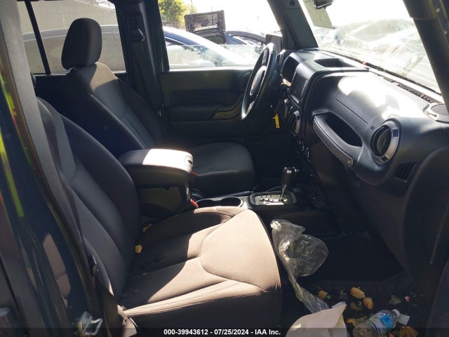 1C4BJWDG3HL678378 Jeep Wrangler Unlimited Sport 4x4