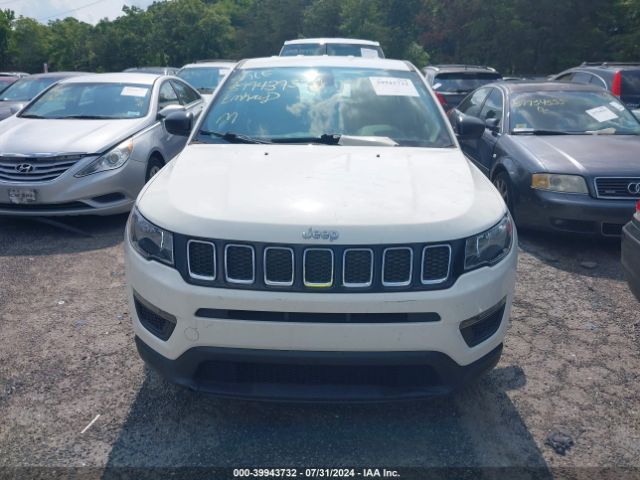 3C4NJCAB7JT151782 Jeep Compass Sport Fwd