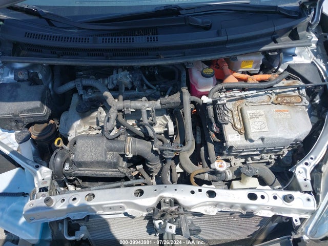 Toyota Prius C Three 2016 JTDKDTB35G1589038 Image 10