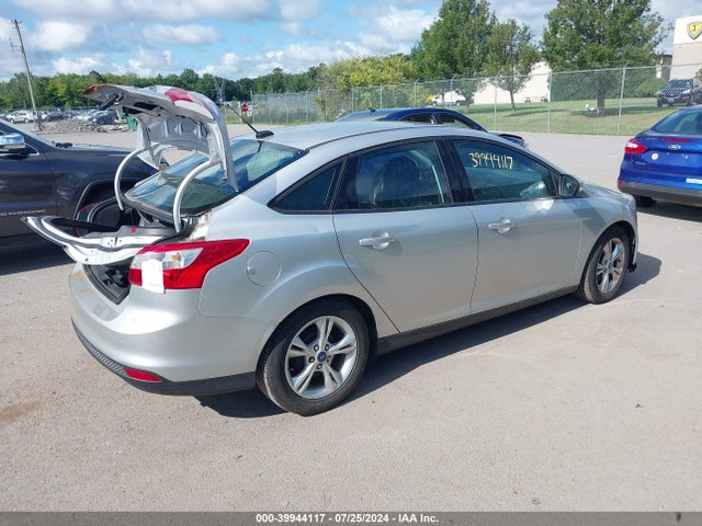Ford FOCUS SE 2014 1FADP3F2XEL162852 Image 4