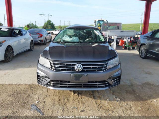 1VWDT7A32HC076949 Volkswagen Passat 1.8t R-line