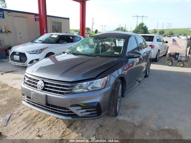 1VWDT7A32HC076949 Volkswagen Passat 1.8t R-line