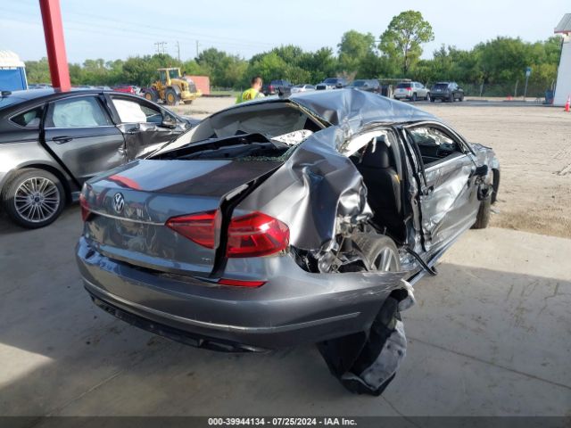 1VWDT7A32HC076949 Volkswagen Passat 1.8t R-line